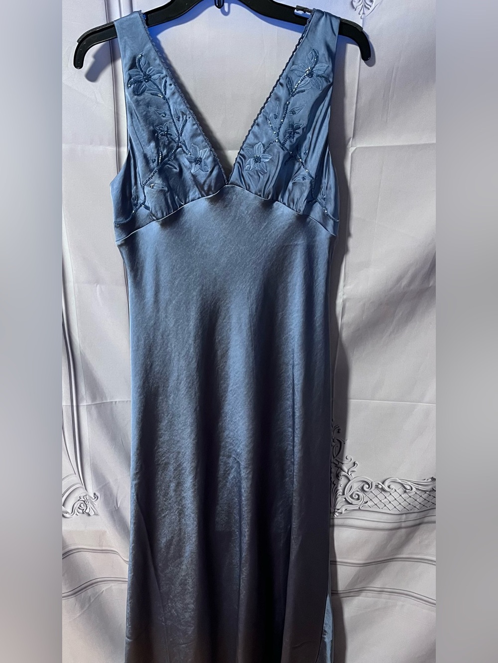 TREND NEW HOUSE OF HARLOW EMBROIDERED SATIN DRESS SIZE S and M 
🚨FIRM PRICE - Picture 12 of 14